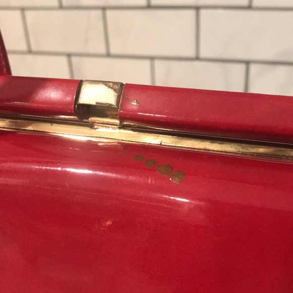 Vintage Red Patent Leather 70s Satchel Purse Womens Medium Classic Bag - Picture 3 of 12